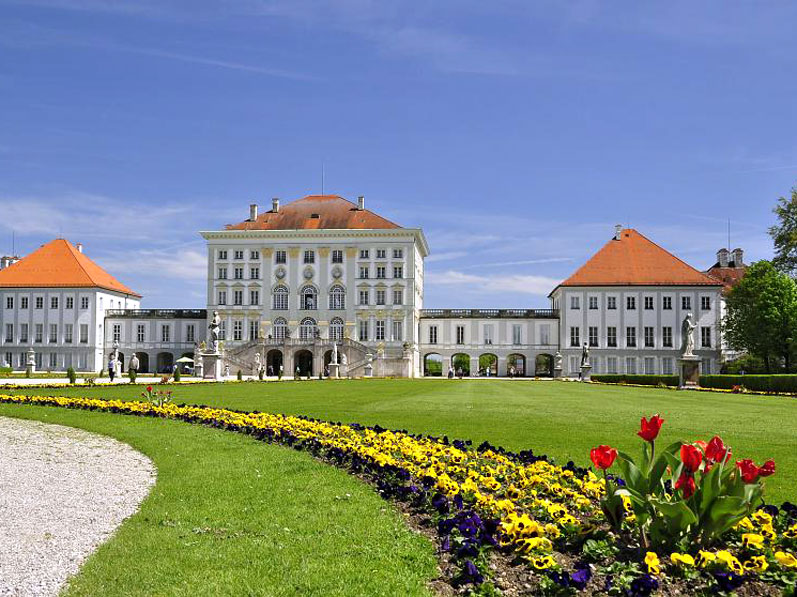 Sightseeing Tour in Munich by car